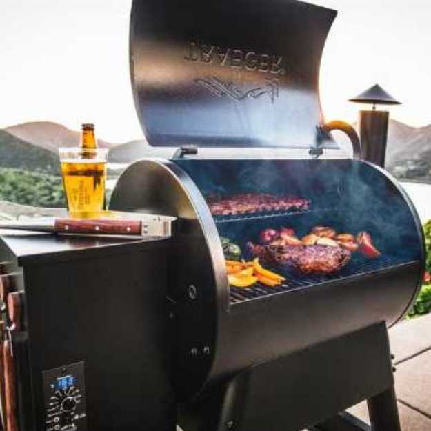 Traeger Grills Pro Series 22 Smoker Grill Combo